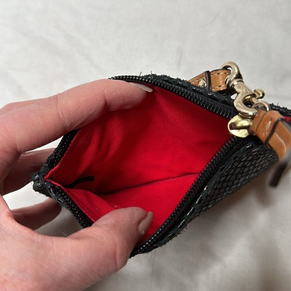 Dooney And Bourke Leather Black Python Wristlet. - Picture 6 of 6